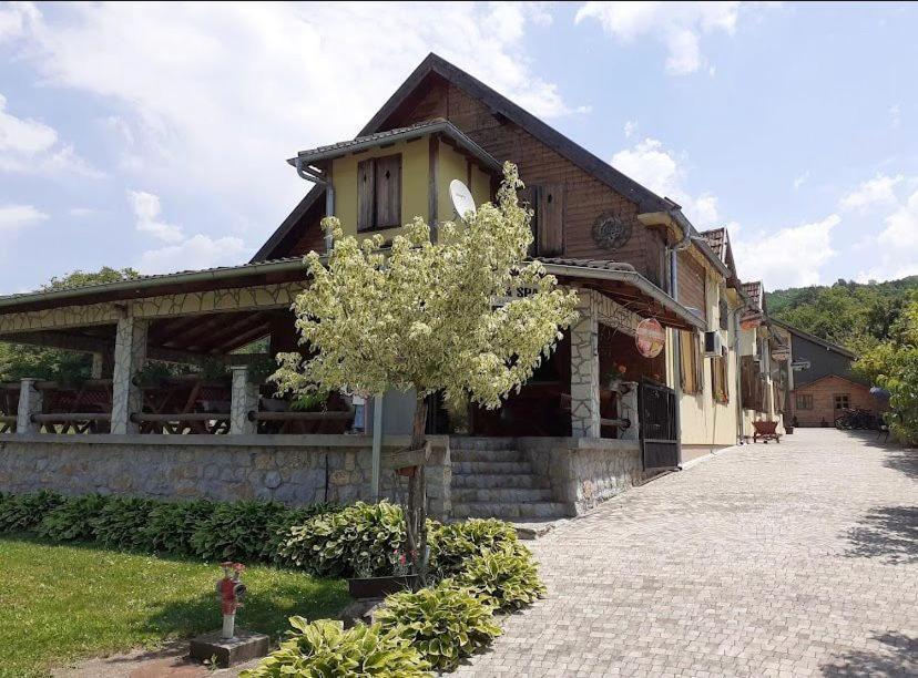 Forest Camp Bed & Breakfast Despotovac Exterior foto