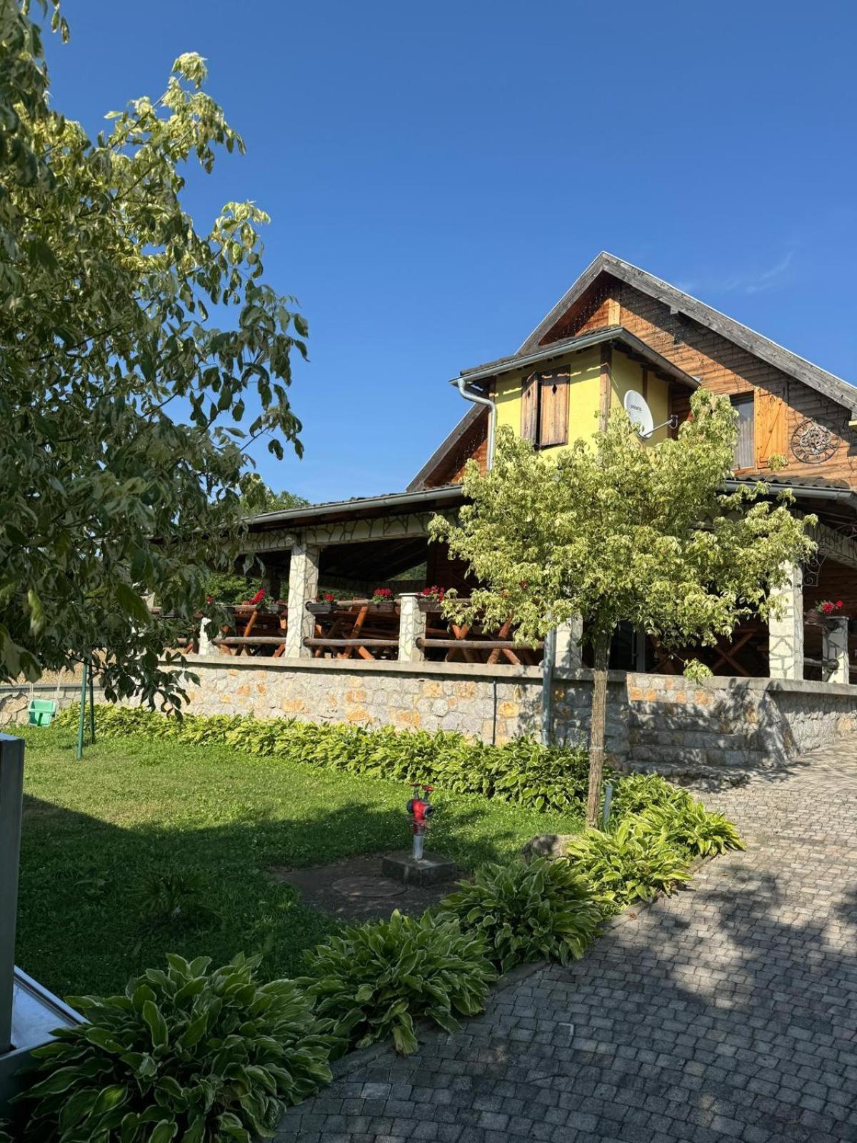 Forest Camp Bed & Breakfast Despotovac Exterior foto