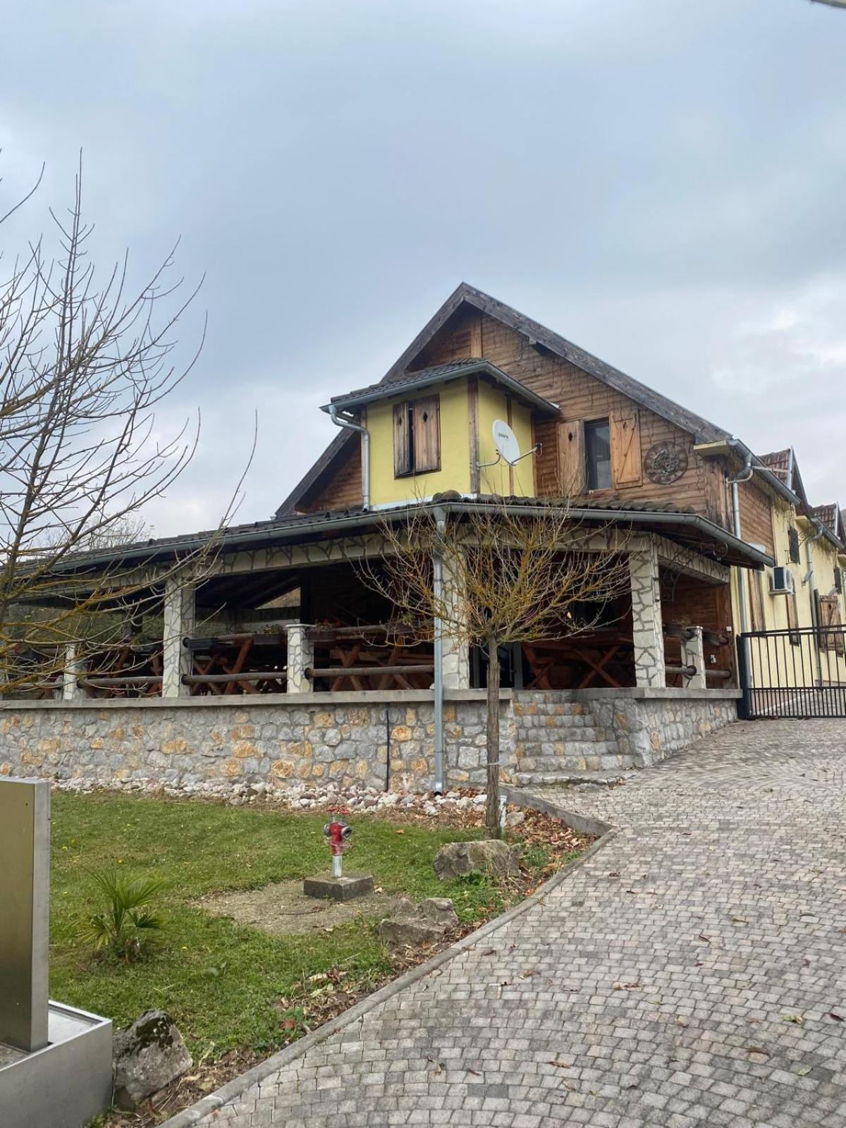 Forest Camp Bed & Breakfast Despotovac Exterior foto